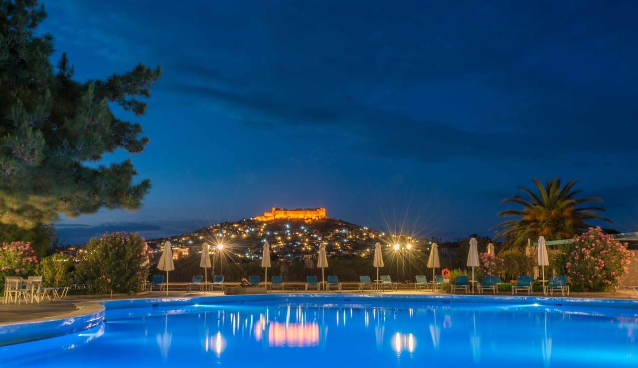Delfinia Hotel & Bungalows Mythimna Exterior photo