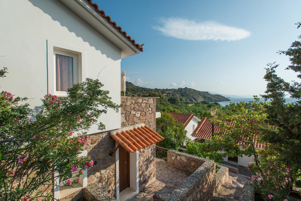 Delfinia Hotel & Bungalows Mythimna Exterior photo